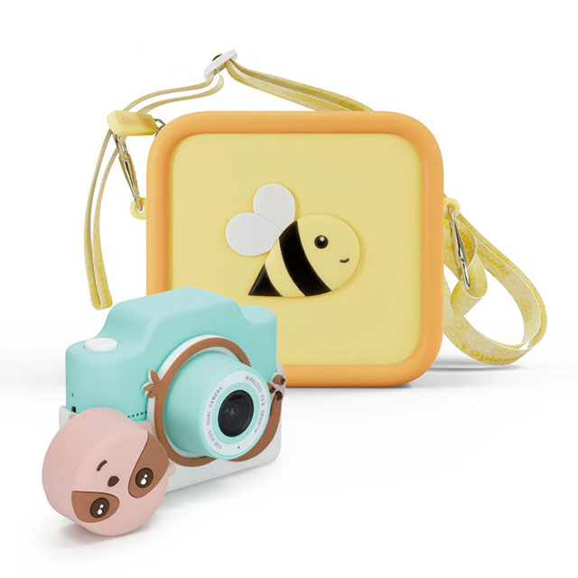 A kidamento camera and carry bag is one of the best gifts for 4-5 year olds