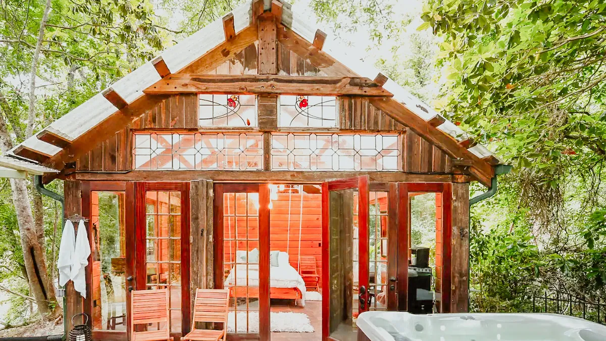 15 Romantic Airbnbs Made for Kid-Free Getaways