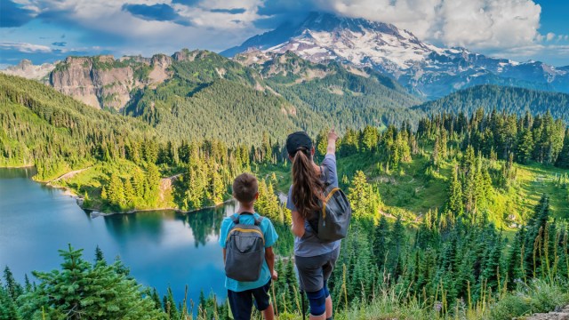 48 U.S. Spots to Visit with Your Kids Before They Grow Up