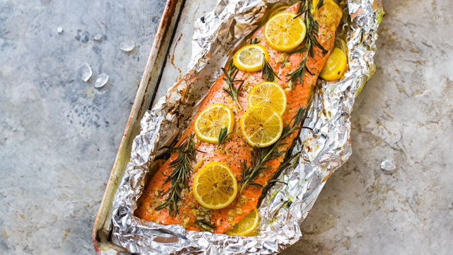 a picture of baked salmon in foil