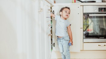should kids be able to reach their own snacks in a snack drawer or shelf
