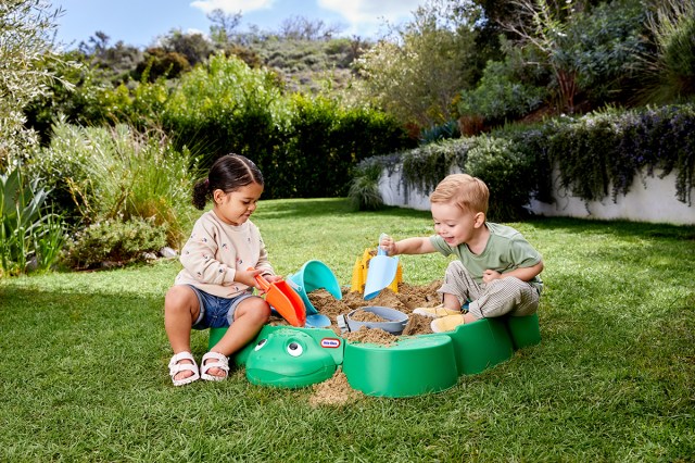 The Best Outdoor Toys for Your Toddler’s Next Playdate