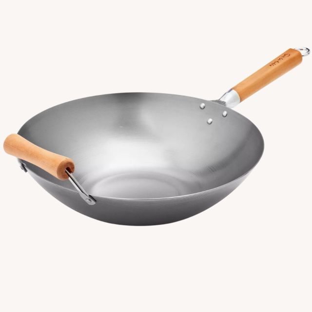 stainless steel wok with maple handle