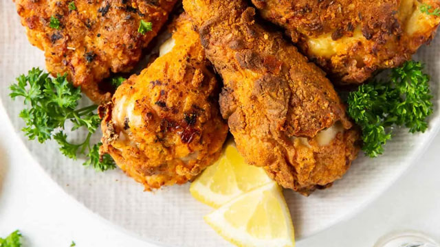 a picture of air fryer chicken