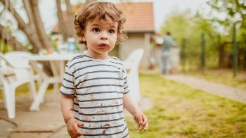 this toddler's behavior might be bad because they don't understand the phrase "do not"