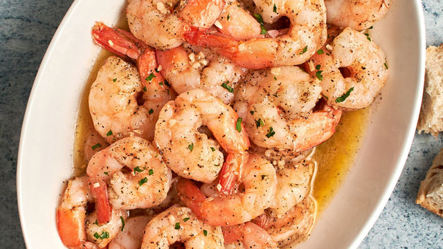 a picture of butter garlic shrimp