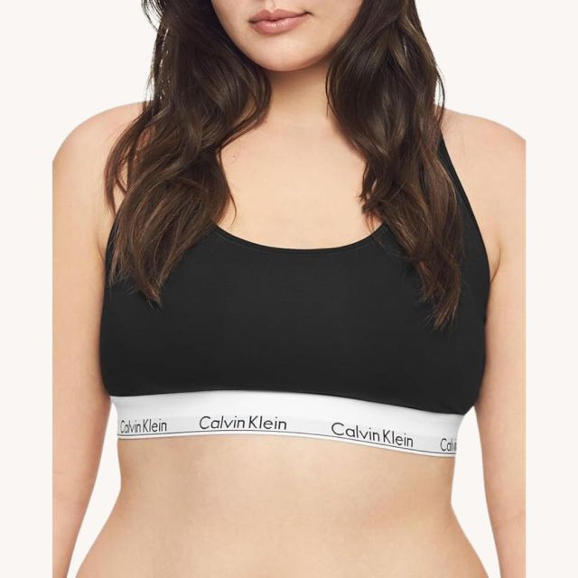 woman wearing black sports bra