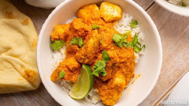 a picture of chicken curry, one of the things to make in air fryer