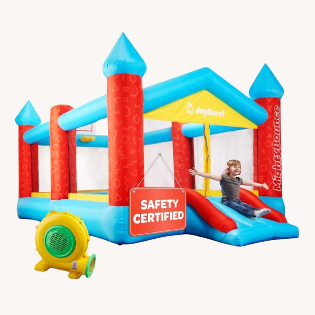 kids bouncy castle