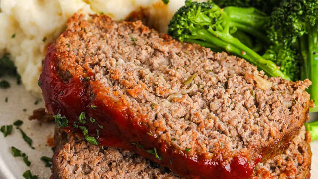 a picture of meatloaf, an easy ground beef recipe