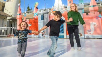 kidspace winter frolic brings winter to kids in sunny los angeles