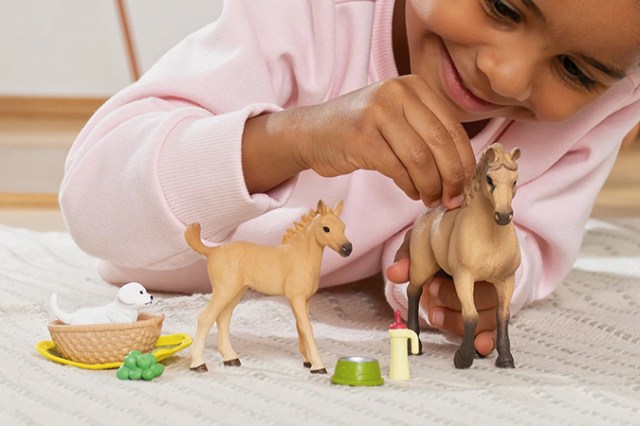 The baby animal care set is a great SCHLEICH easter gift