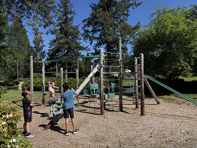 Mt. Hood Oregon Resort is a must for families on an Oregon road trip