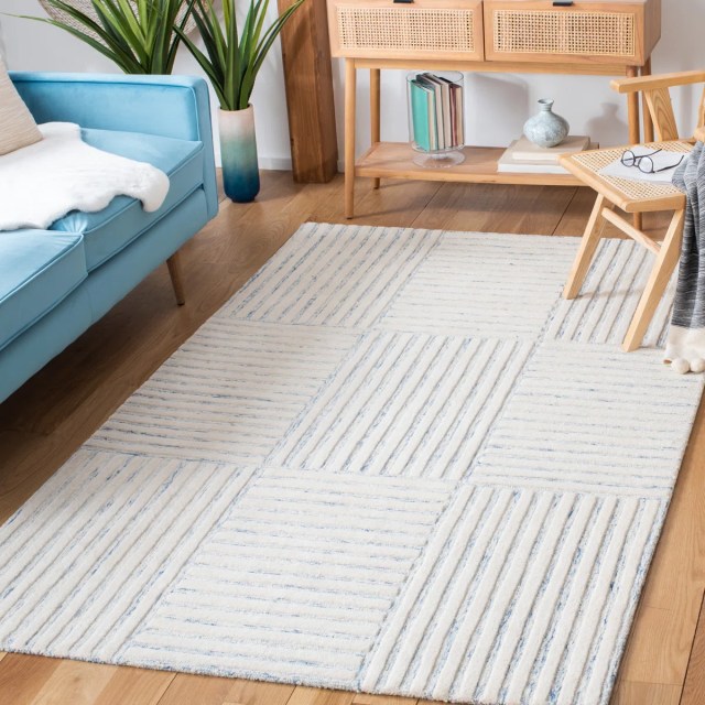 Kids' Rugs Blue striped rug