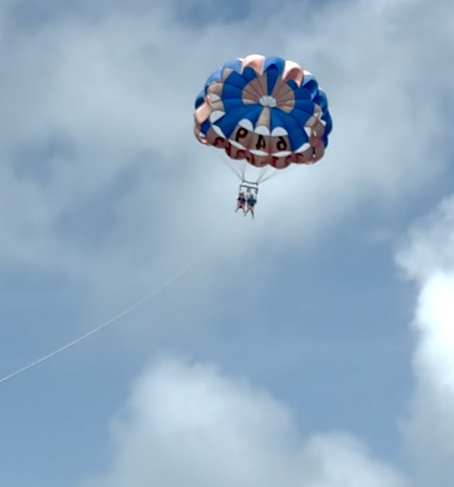 parasailing turks and caicos