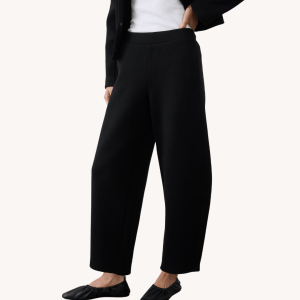 Fall wardrobe staples Banana Republic Weekender barrel pants